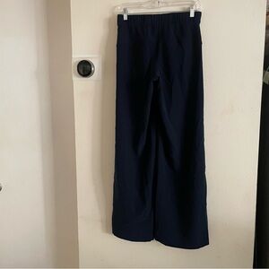 Lululemon on the fly pants size 4